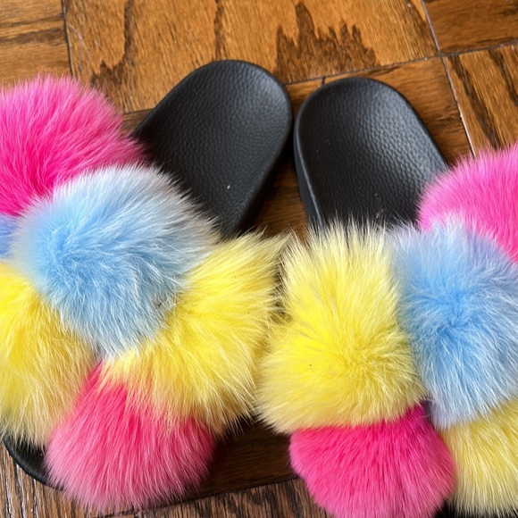 Fur slides shoes size 39 /8 Barbie pink yellow blue - Picture 5 of 13